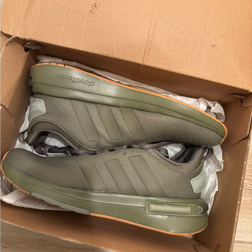 Adidas Men's Green Racer Sneakers sz 9